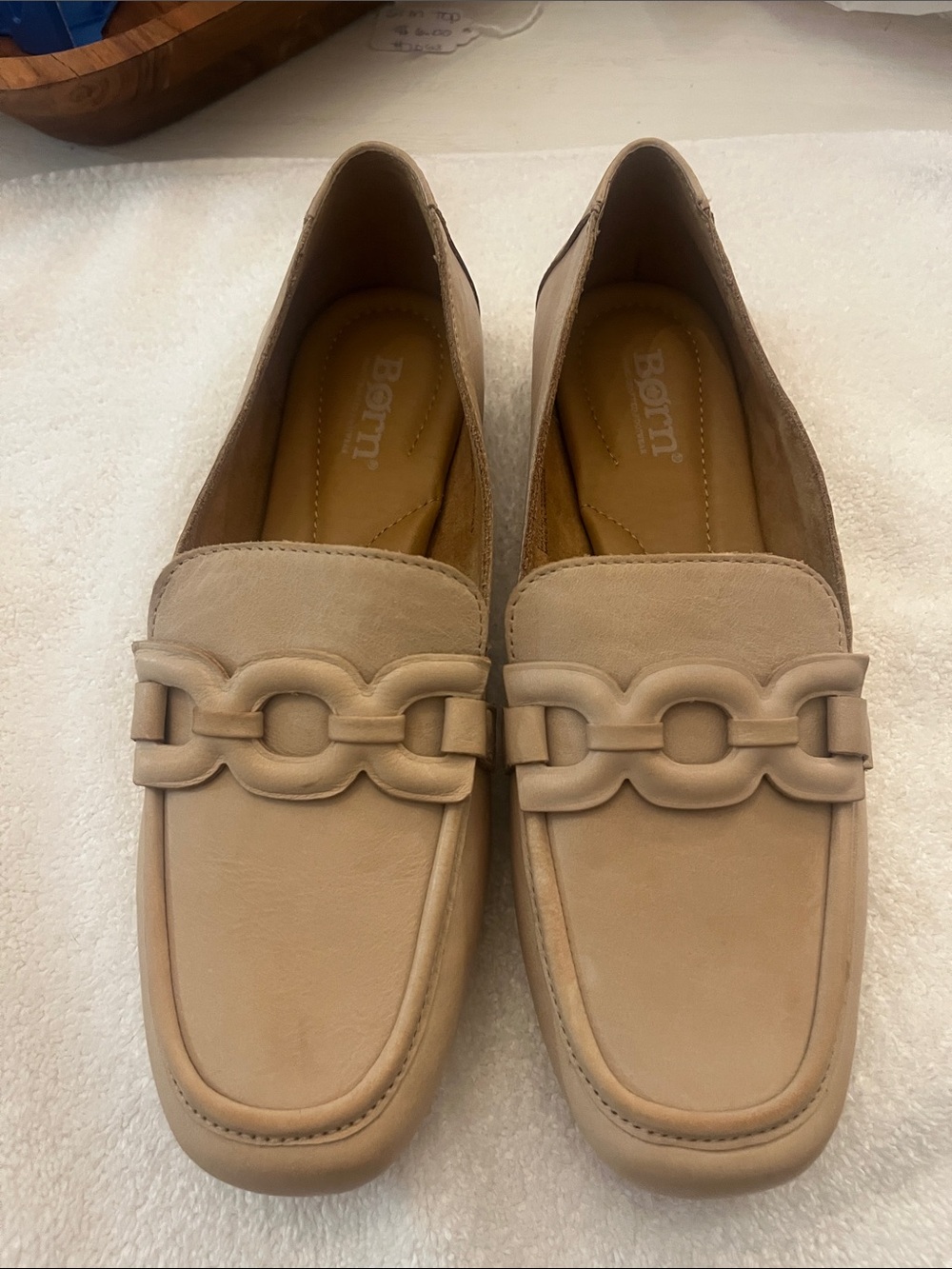 Born Women's Beige Leather Chain-Link Loafers 8M
